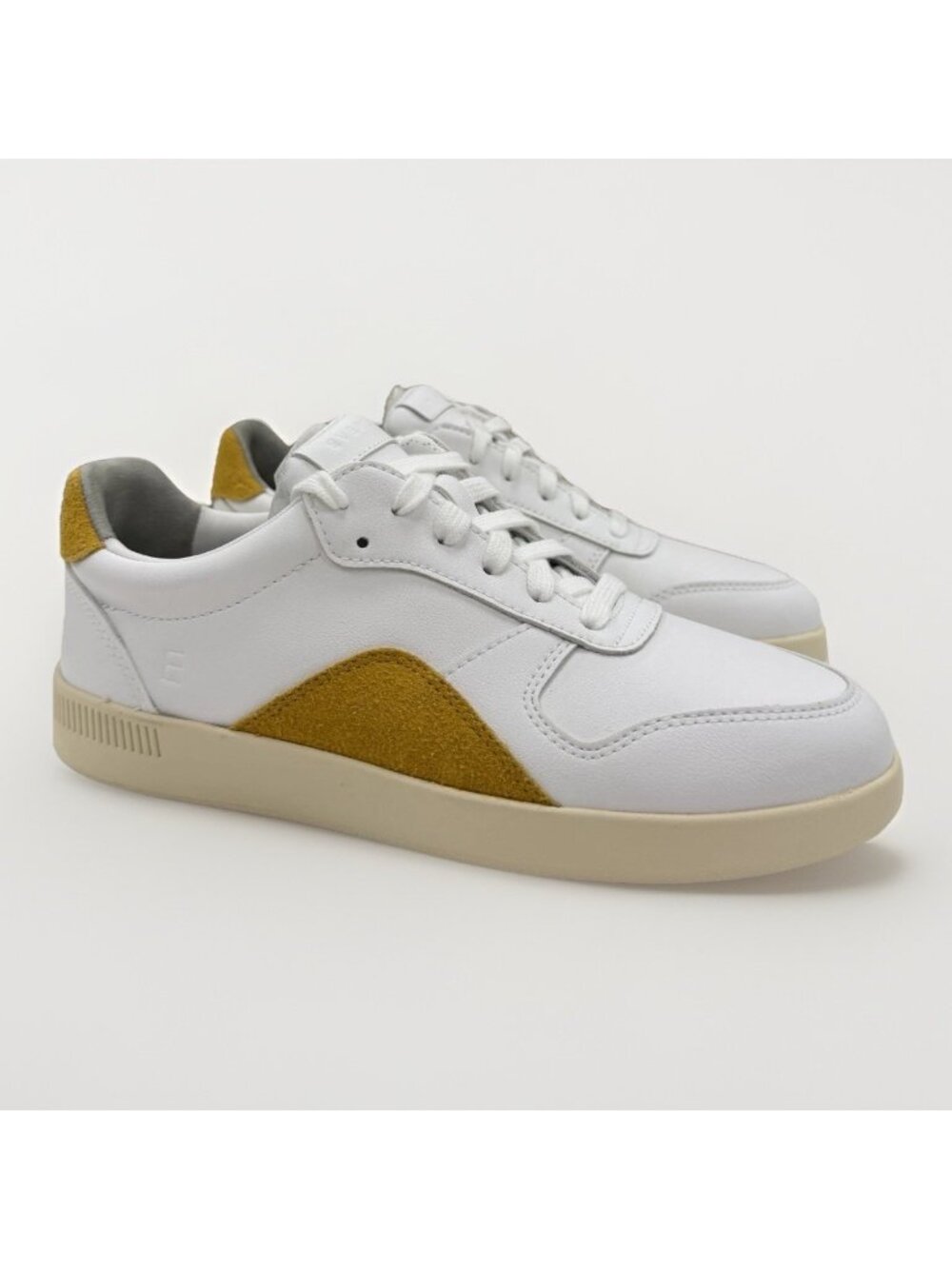 Everlane ReLeather® Court Sneaker size 6 Women's Lace-up Shoes White/Mustard - Picture 2 of 9